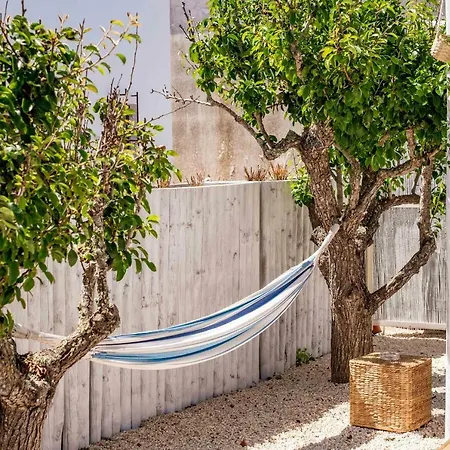Vandrarhem Wavesensations - Surf House Sagres